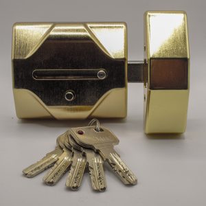 Cerrojo M&C B-Condor